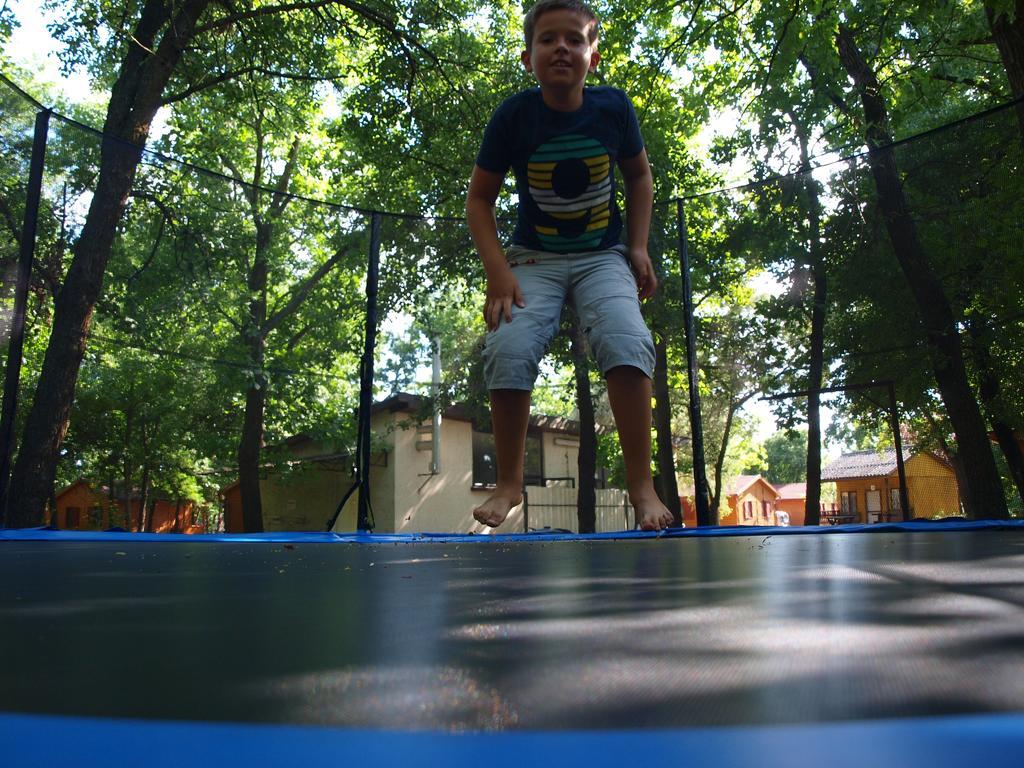 Arnyas Thermal Camping Es Ueduelopark Puspokladany Экстерьер фото